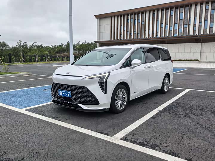 Photo 1 - Buick GL8 Century