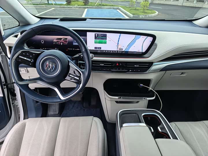 Photo 4 - Buick GL8 Century