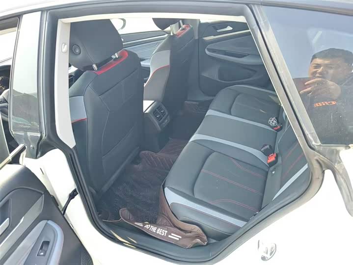 Photo 5 - Volkswagen Lamando L