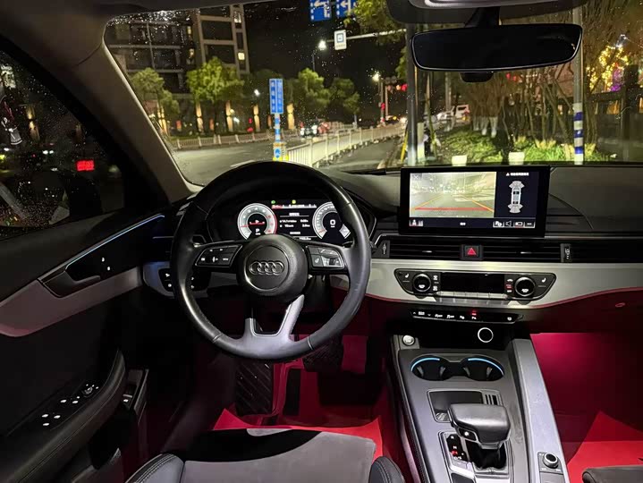 Фото 6 - Audi A4L