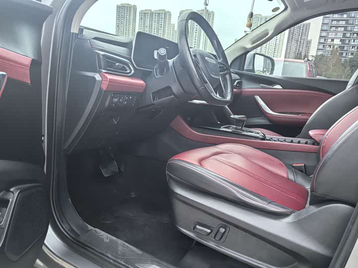 Фото 8 - Maxus T90