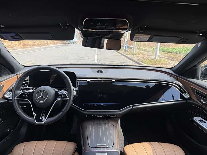 Фото 7 - Mercedes-Benz E-Class Hybrid