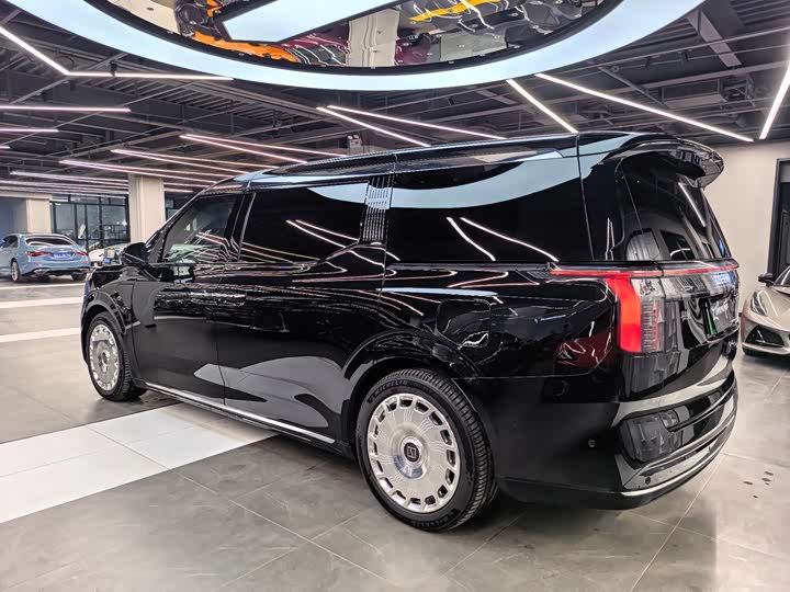 Фото 4 - Zeekr 009