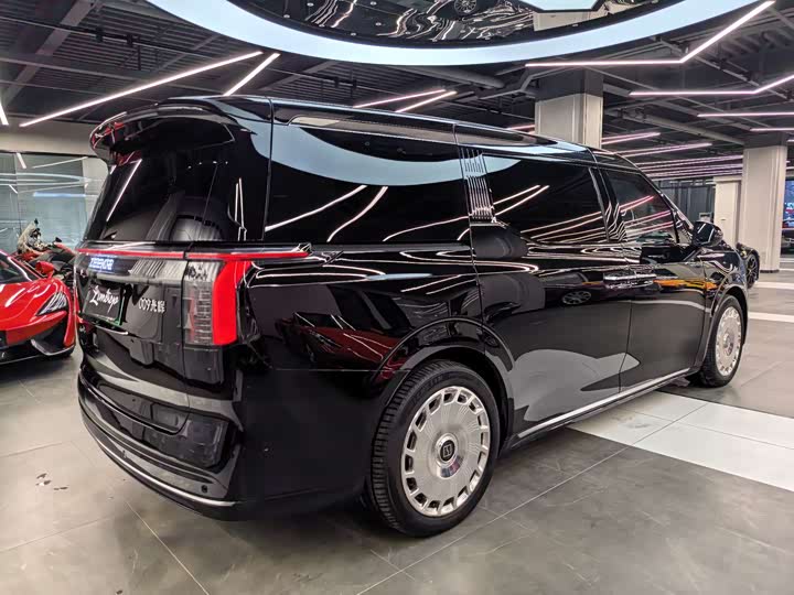 Фото 6 - Zeekr 009