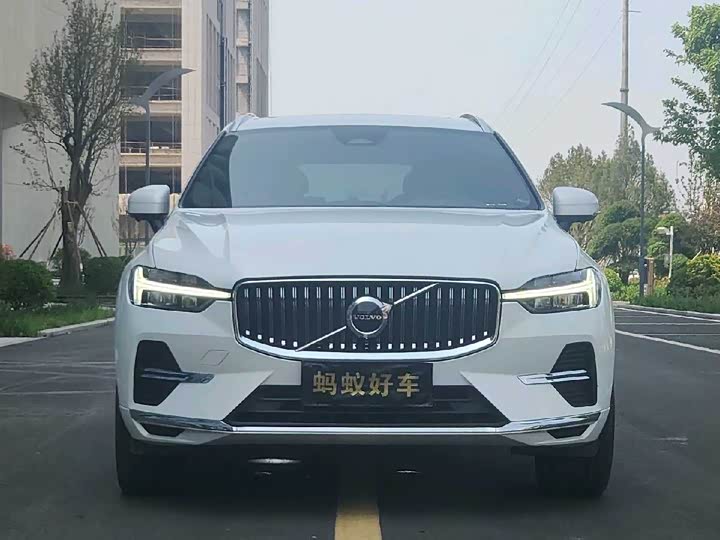 Photo 2 - Volvo XC60