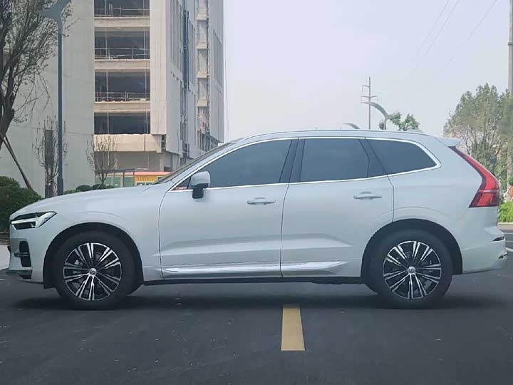 Photo 4 - Volvo XC60