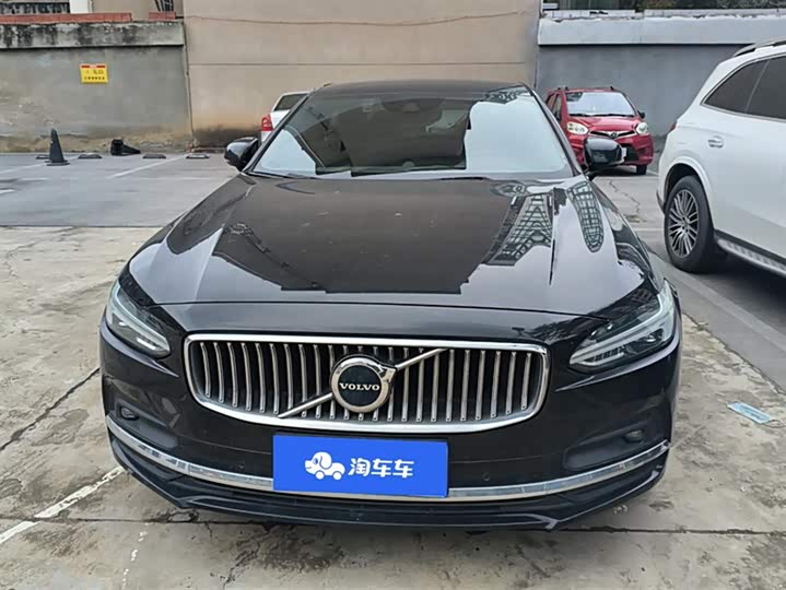 Фото 2 - Volvo S90