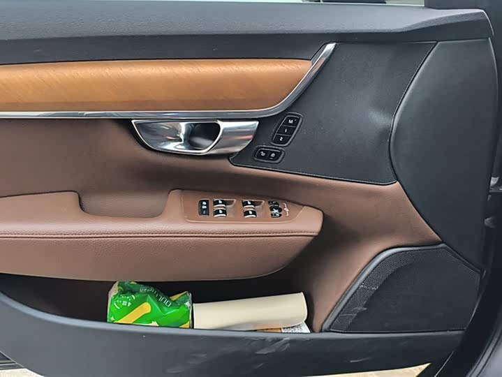 Фото 7 - Volvo S90