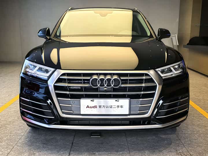 Фото 2 - Audi Q5L