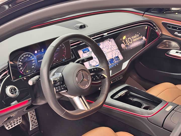 Фото 8 - Mercedes-Benz E-Class