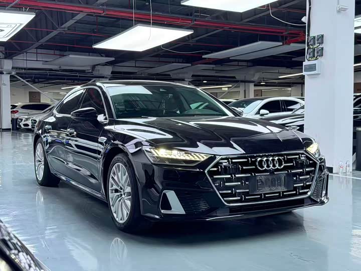 Фото 4 - Audi A7L