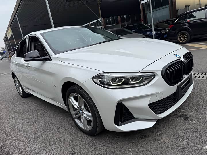 Фото 3 - BMW 1 Series