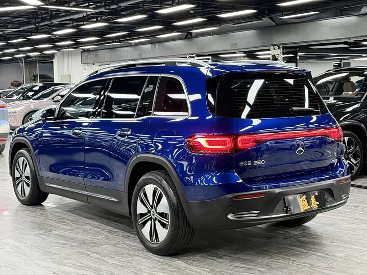 Фото 5 - Mercedes-Benz EQB