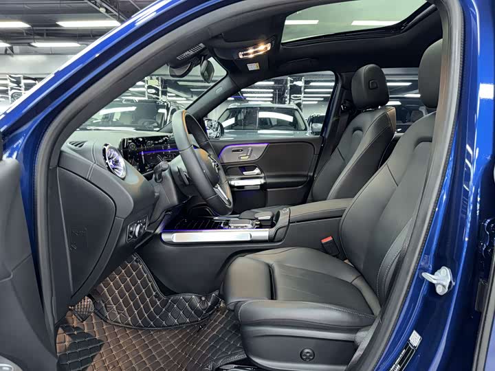 Фото 8 - Mercedes-Benz EQB