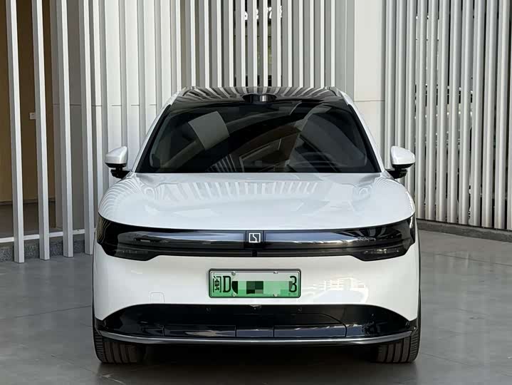 Фото 2 - Zeekr 7X