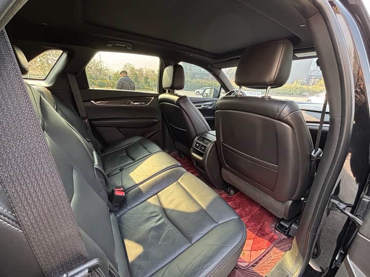 Фото 5 - Cadillac XT5