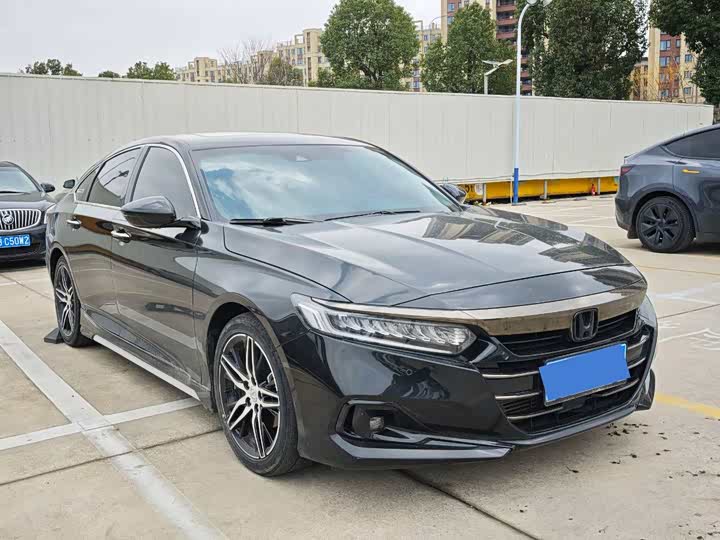 Фото 3 - Honda Accord