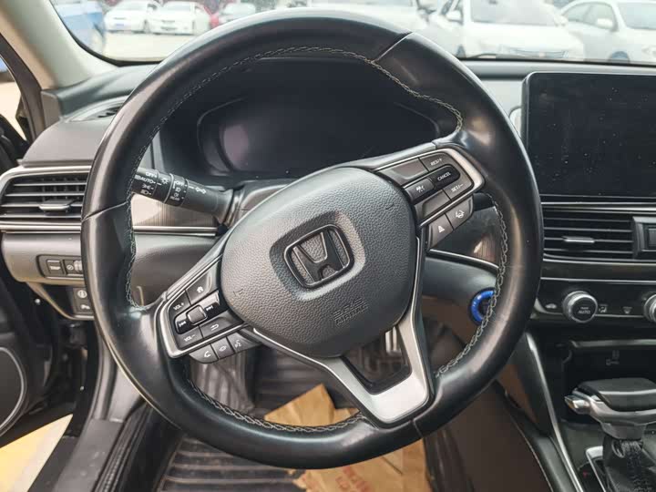 Фото 5 - Honda Accord