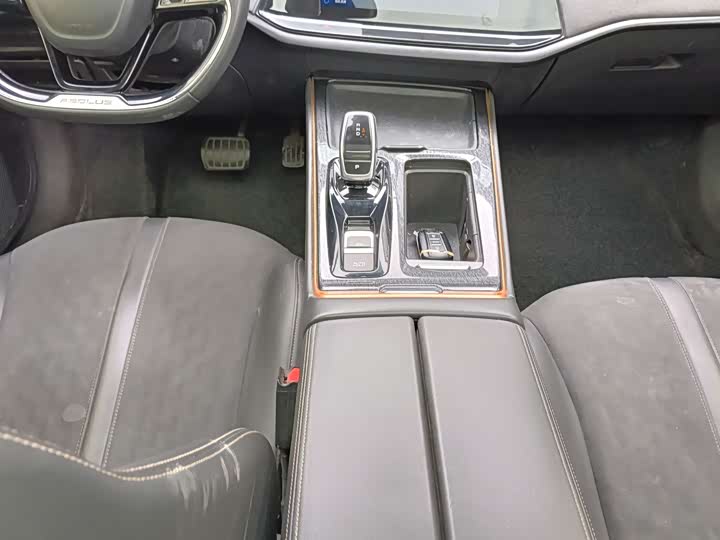 Photo 8 - Dongfeng Aeolus Yixuan Max