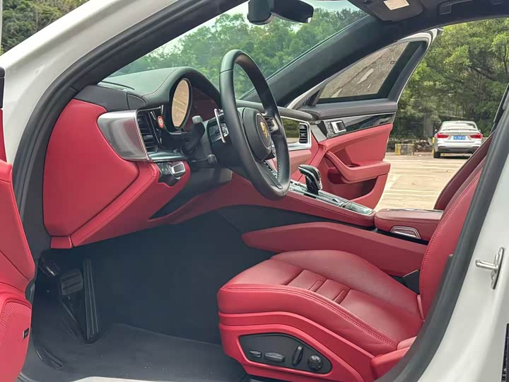 Фото 5 - Porsche Panamera