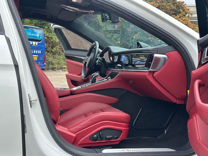 Фото 6 - Porsche Panamera