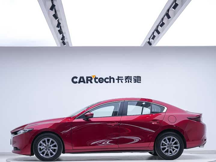 Photo 2 - Mazda 3 (Axela)