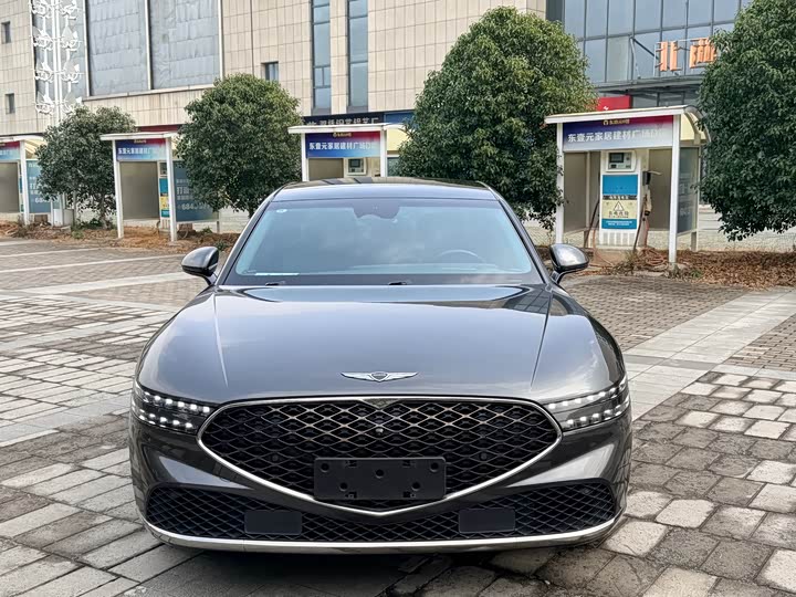 Photo 2 - Genesis G90