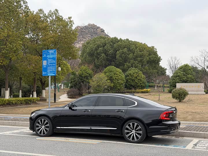 Фото 7 - Volvo S90