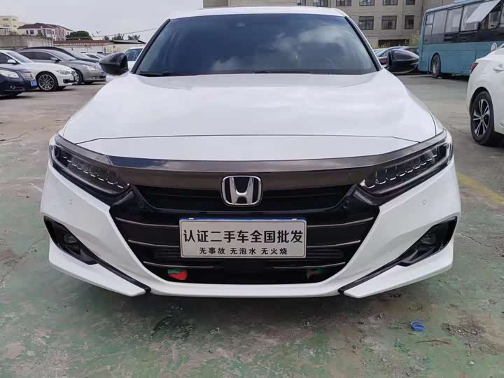 Фото 1 - Honda Accord