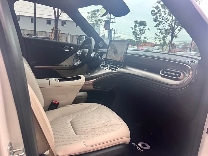 Фото 7 - Smart #1