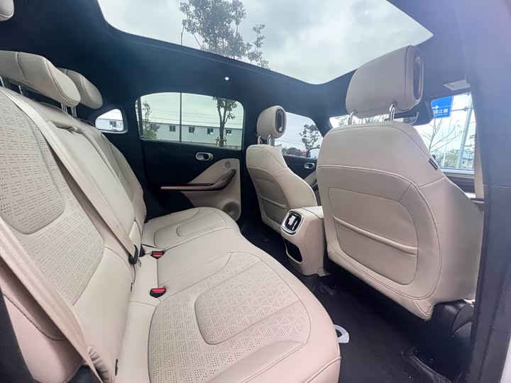 Фото 8 - Smart #1