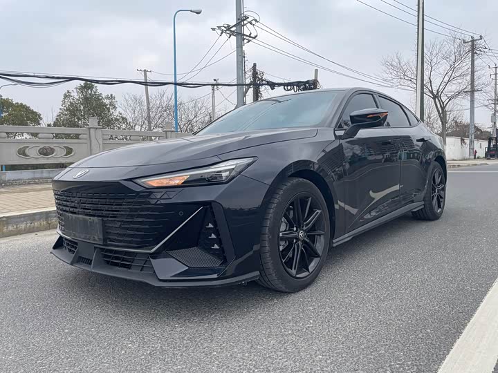 Photo 1 - Changan UNI-V