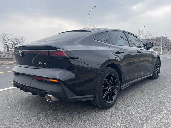 Photo 9 - Changan UNI-V