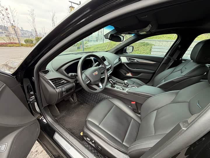 Фото 8 - Cadillac CT5