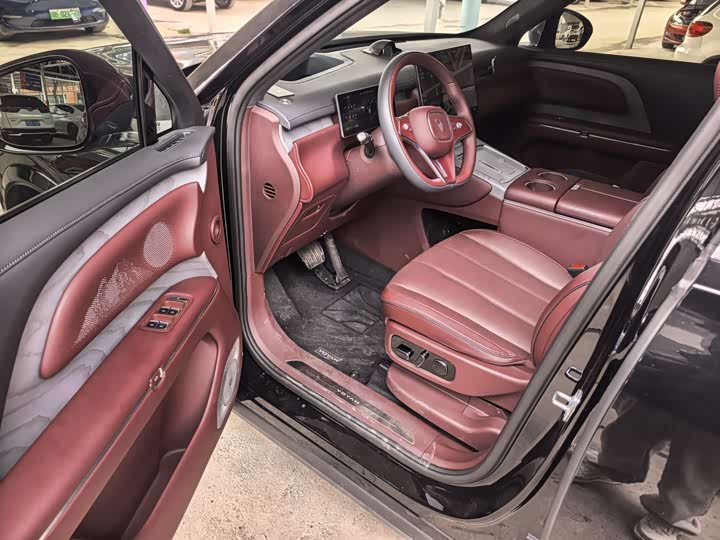 Фото 4 - Voyah Taishan