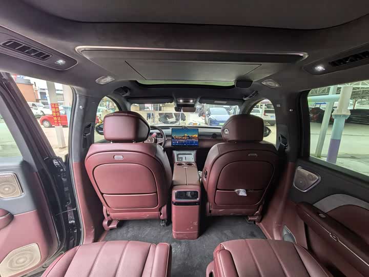 Фото 9 - Voyah Taishan