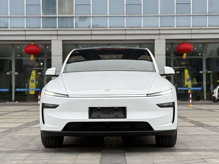 Photo 2 - Tesla Model Y