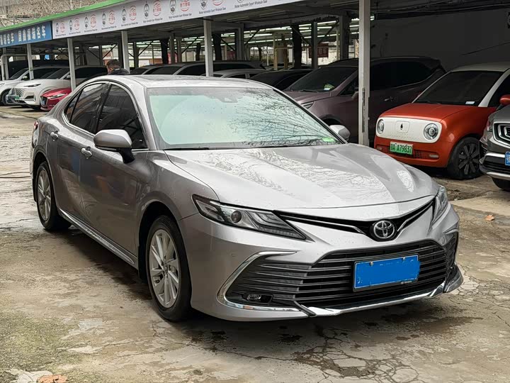 Фото 3 - Toyota Camry