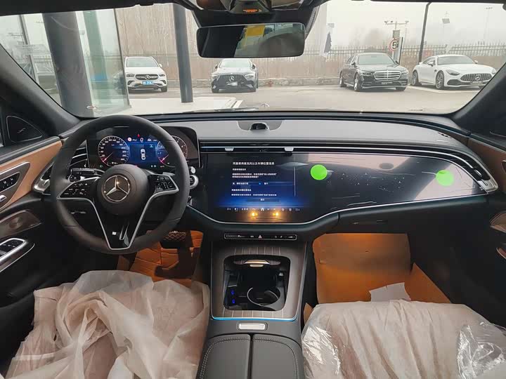 Фото 8 - Mercedes-Benz E-Class