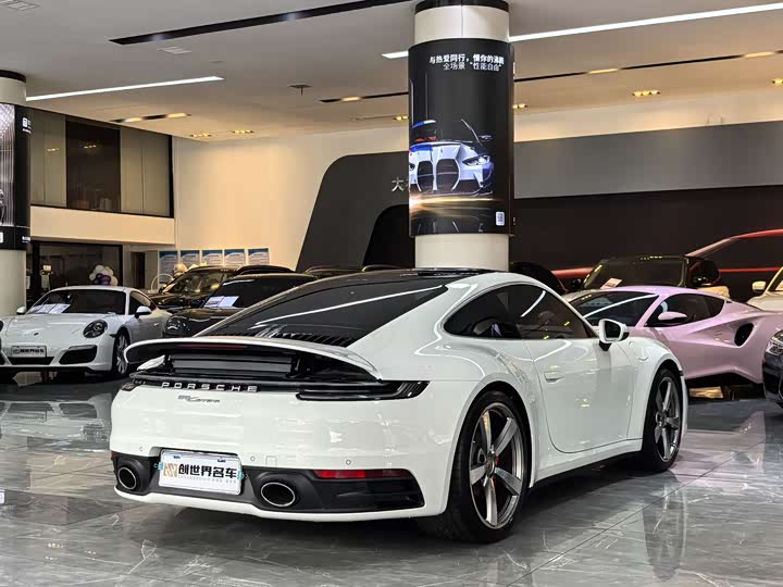 Фото 3 - Porsche 911