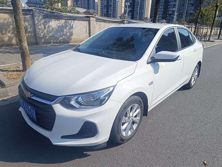 Фото 1 - Chevrolet Onix (Cavalier)