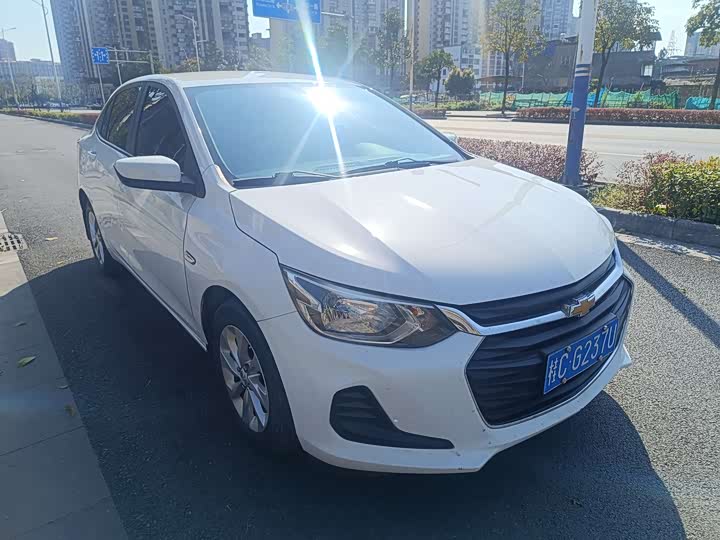 Фото 3 - Chevrolet Onix (Cavalier)