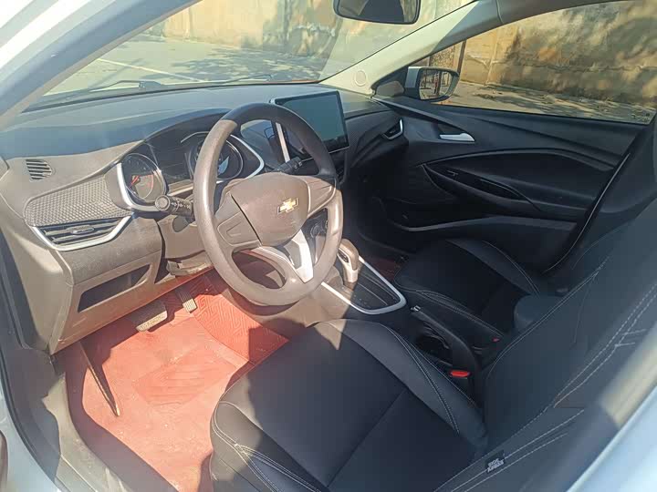 Фото 7 - Chevrolet Onix (Cavalier)