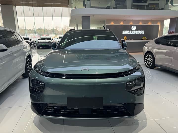 Photo 2 - XPeng G9