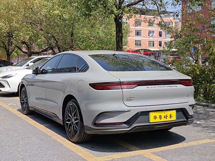 Фото 4 - BYD Han