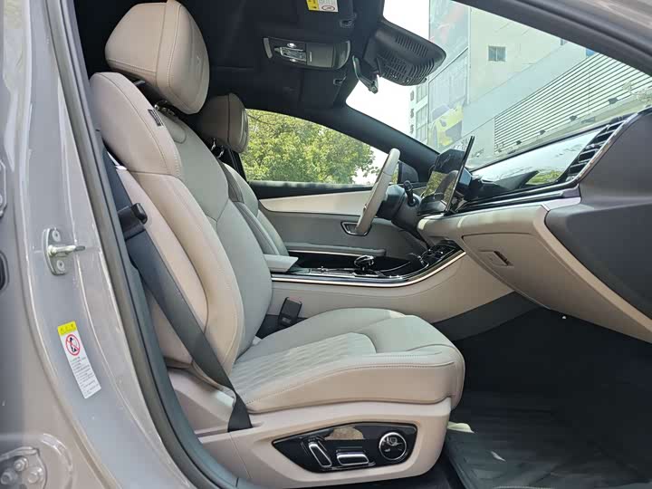 Фото 7 - BYD Han