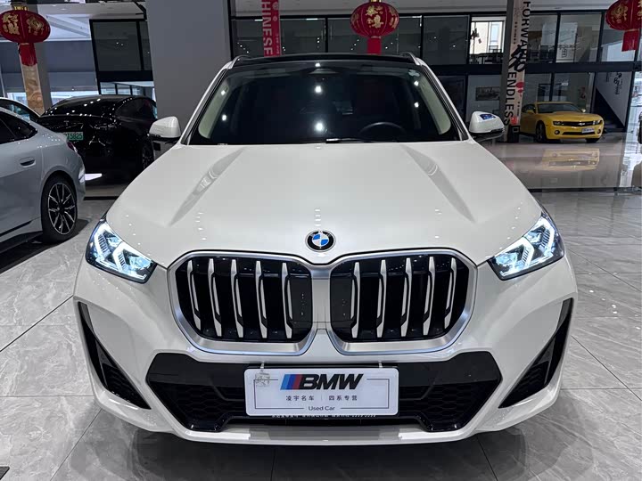 Фото 2 - BMW X1