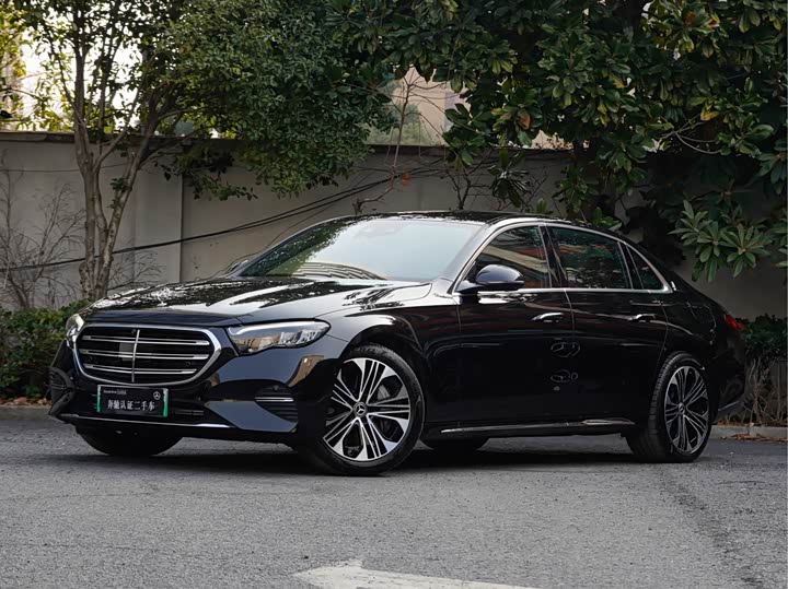 Фото 1 - Mercedes-Benz E-Class Hybrid