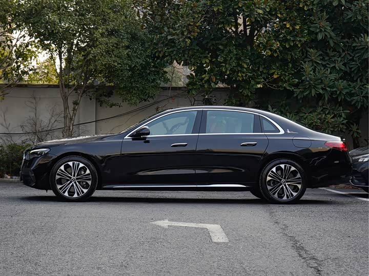 Фото 3 - Mercedes-Benz E-Class Hybrid