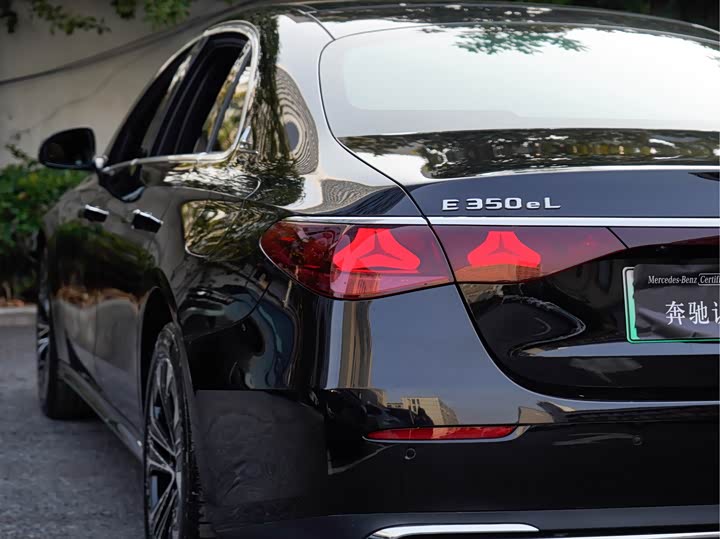 Фото 8 - Mercedes-Benz E-Class Hybrid